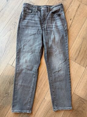 Old Navy Women's Grey Straight-Leg Jeans